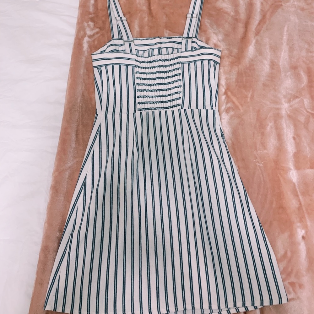 Mini dress! - Picture 3 of 7